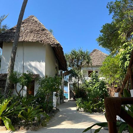 Helwas Zanzibar Beach Hotel ブウェワウ エクステリア 写真