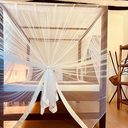 Helwas Zanzibar Beach Hotel ブウェワウ エクステリア 写真