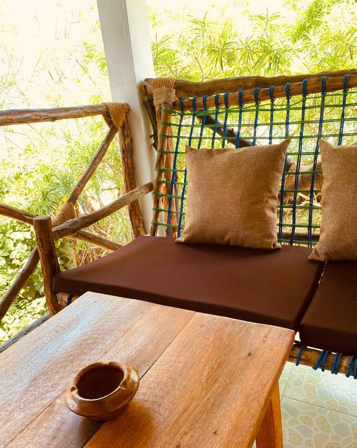 Helwas Zanzibar Beach Hotel ブウェワウ エクステリア 写真