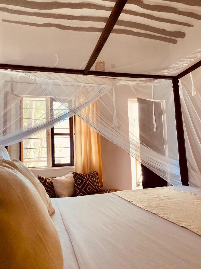Helwas Zanzibar Beach Hotel ブウェワウ エクステリア 写真