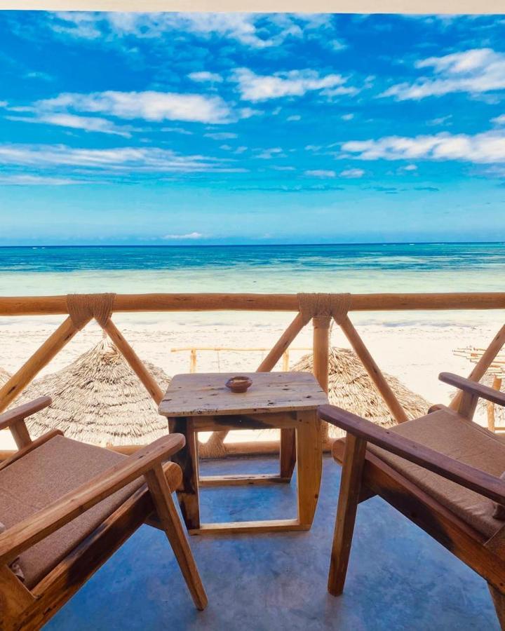 Helwas Zanzibar Beach Hotel ブウェワウ エクステリア 写真