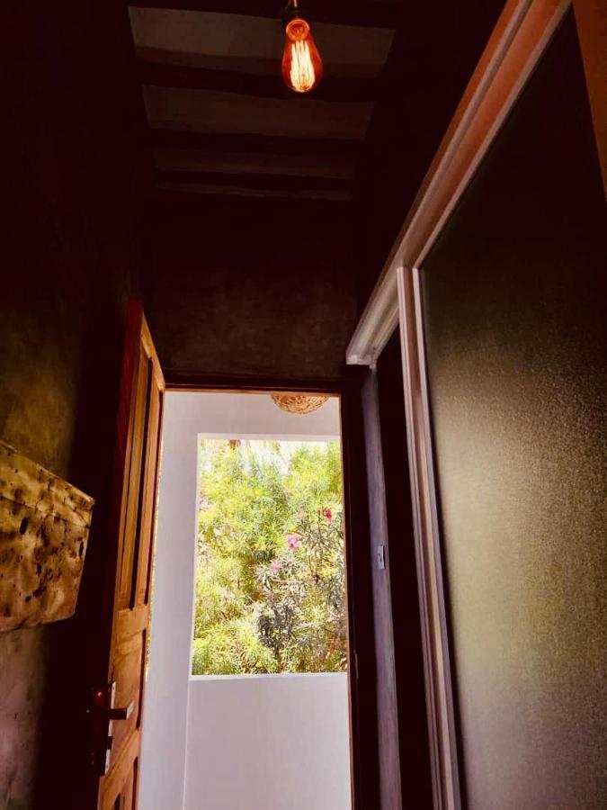 Helwas Zanzibar Beach Hotel ブウェワウ エクステリア 写真