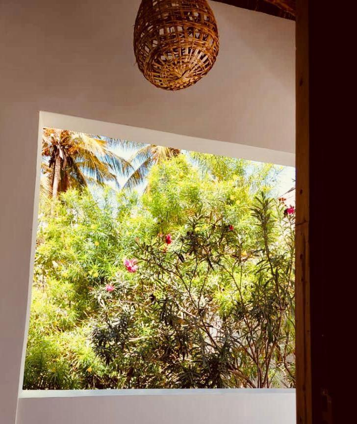 Helwas Zanzibar Beach Hotel ブウェワウ エクステリア 写真