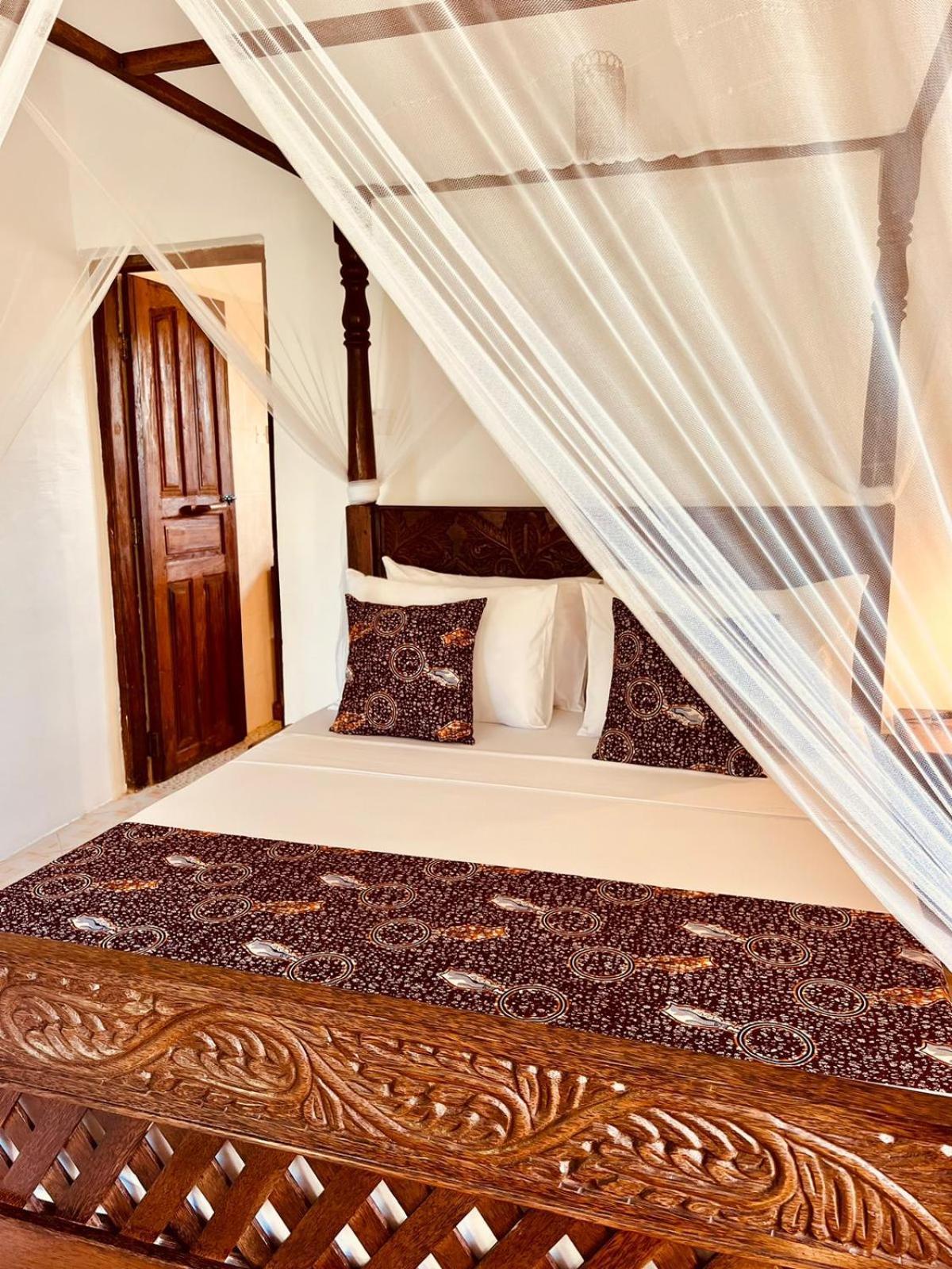 Helwas Zanzibar Beach Hotel ブウェワウ エクステリア 写真