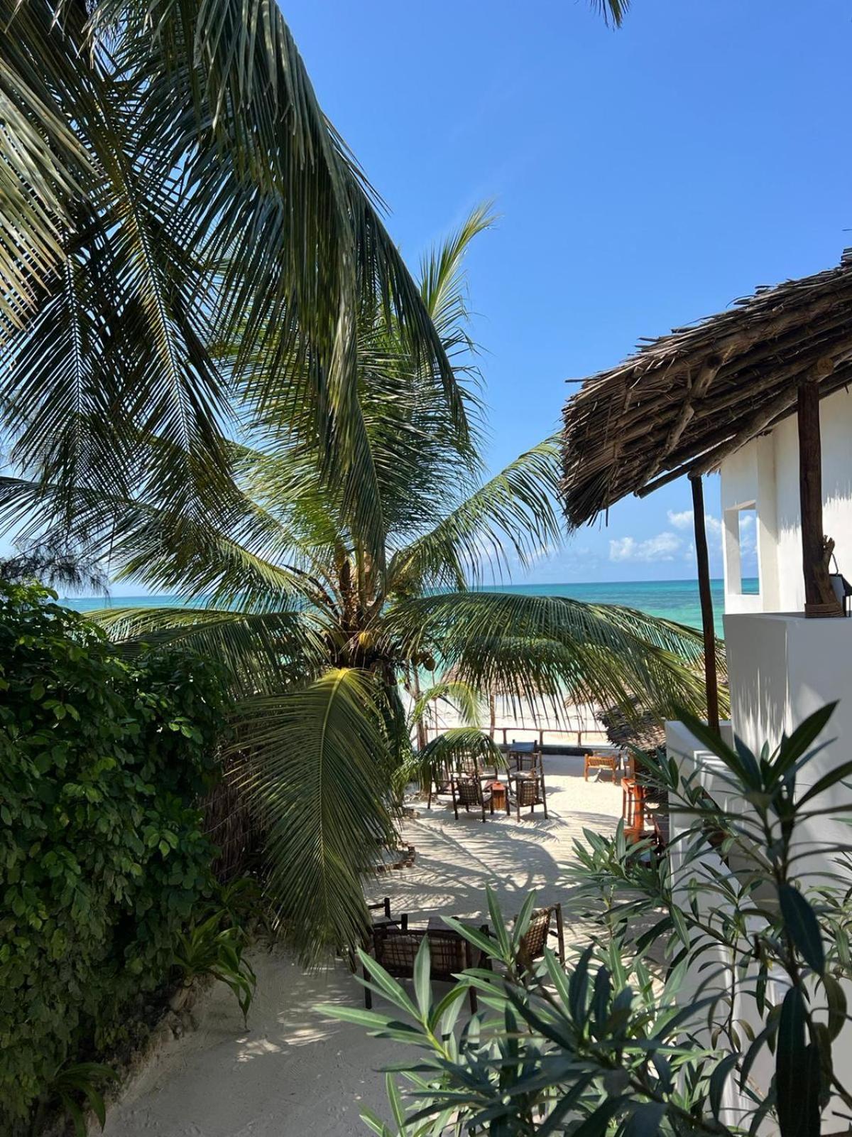 Helwas Zanzibar Beach Hotel ブウェワウ エクステリア 写真